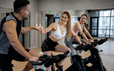 Imagem em Destaque - Aula de bike academia em Indianópolis: grupos pequenos para evolução individual
