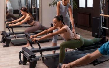 Imagem de Destaque Post - Pilates para dor nas costas em Moema: acompanhamento especializado para aliviar dores e melhorar sua postura